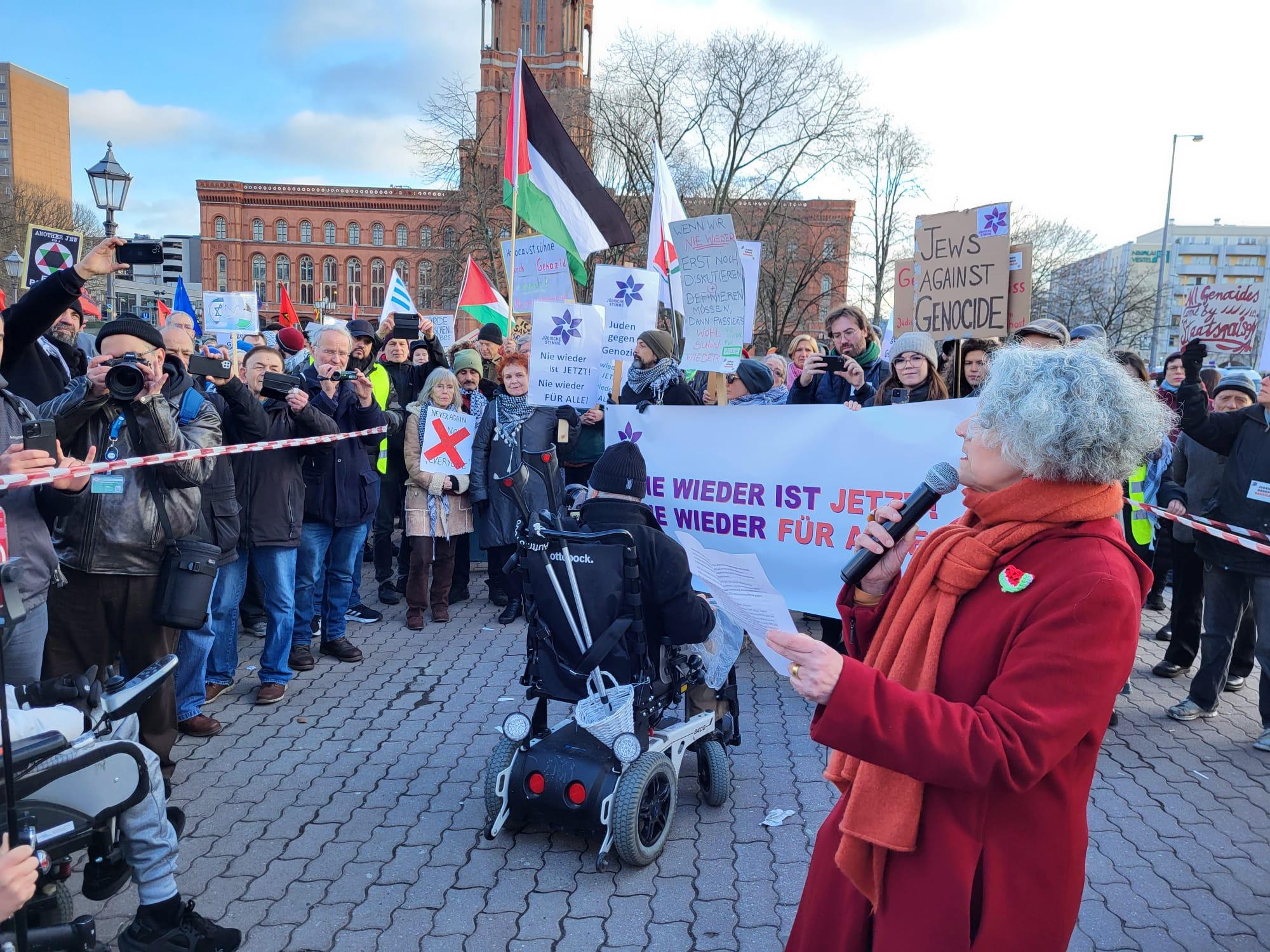 Rede von Iris Hefets bei der Demo gegen den Gaza-Genozid, Holocaust-Gedenktag, 27.1.24